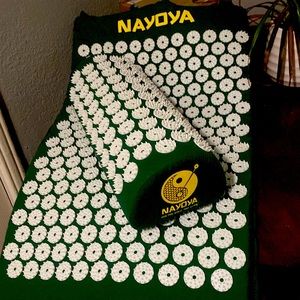 Acupuncture mat and pillow
